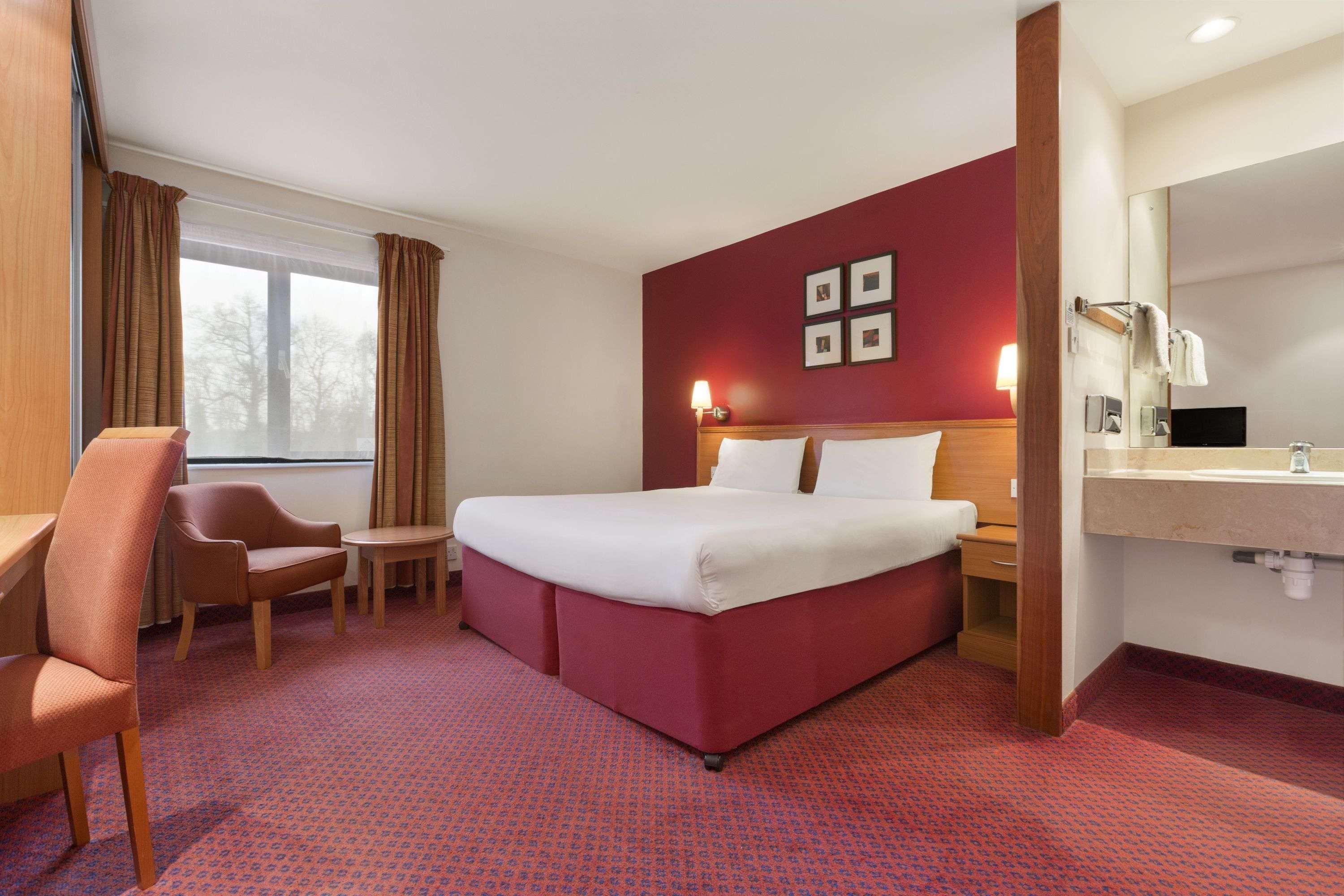 Days Inn Stevenage North Болдок Екстер'єр фото