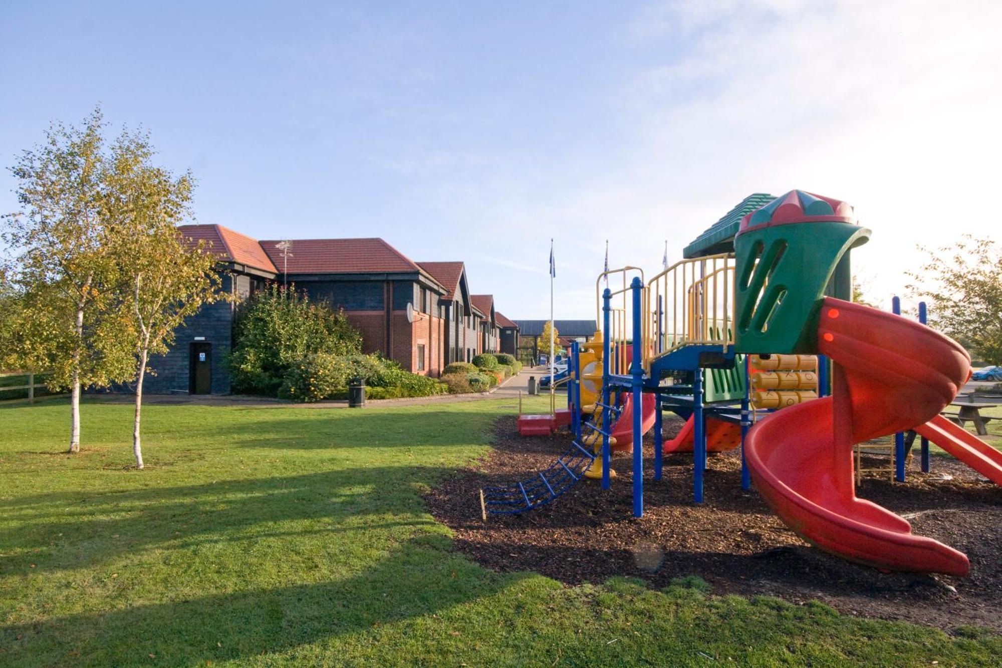 Days Inn Stevenage North Болдок Екстер'єр фото