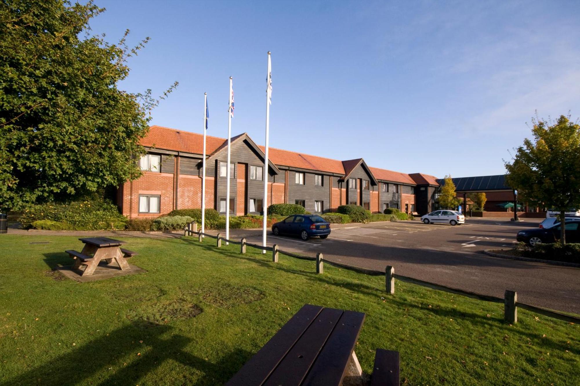 Days Inn Stevenage North Болдок Екстер'єр фото