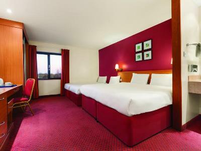 Days Inn Stevenage North Болдок Екстер'єр фото